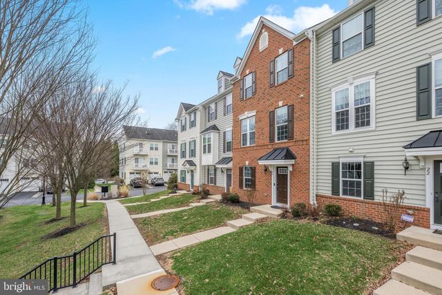 24 CHAMBERLAIN CT, Glen Mills, PA 19342
