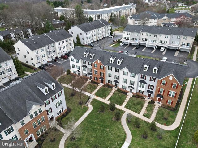 24 CHAMBERLAIN CT, Glen Mills, PA 19342