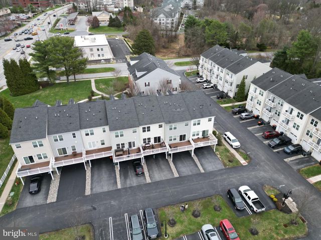 24 CHAMBERLAIN CT, Glen Mills, PA 19342
