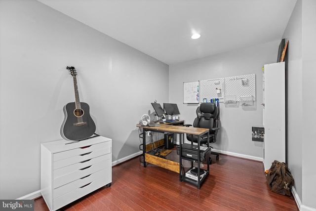 24 CHAMBERLAIN CT, Glen Mills, PA 19342