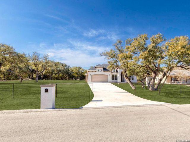 1270 Misty Ln, Spring Branch, TX 78070