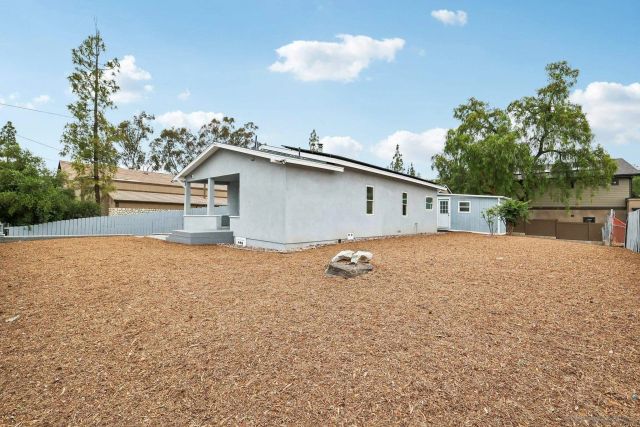 316 4Th St, Ramona, CA 92065