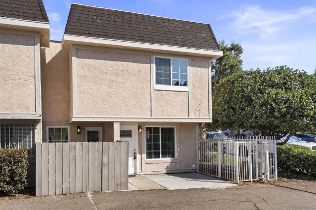 4489 Mayberry, San Diego, CA 92113