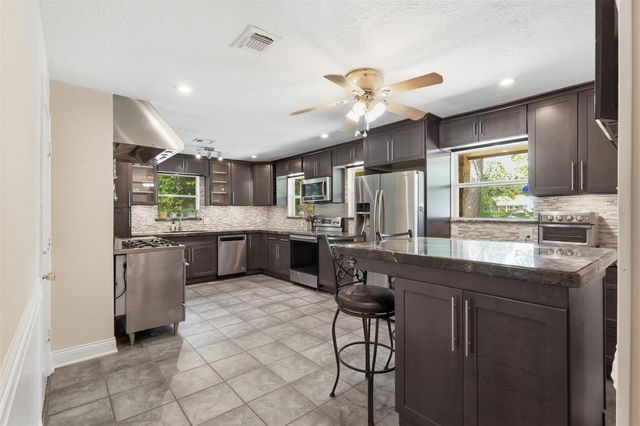 30211 Rickett Lane, Magnolia, TX 77355