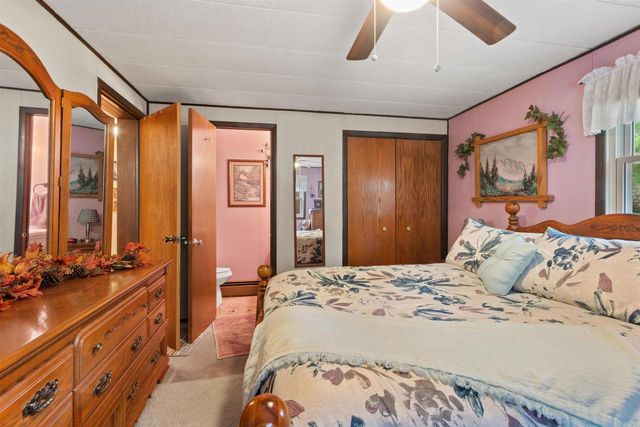 1073 W Queens Way, Nekoosa, WI 54457