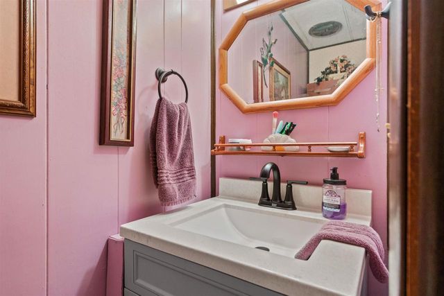 1073 W Queens Way, Nekoosa, WI 54457