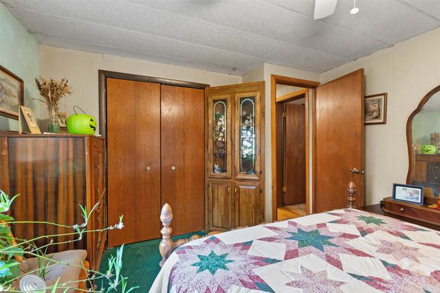 1073 W Queens Way, Nekoosa, WI 54457