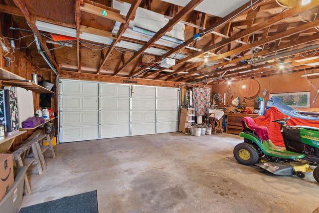 1073 W Queens Way, Nekoosa, WI 54457