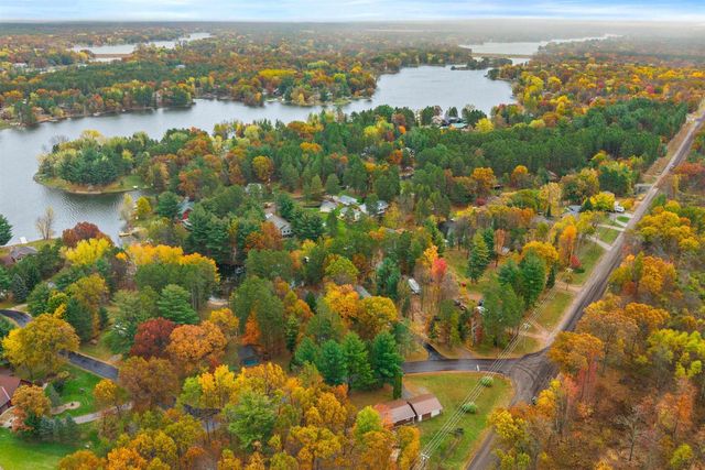 1073 W Queens Way, Nekoosa, WI 54457