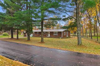1073 W Queens Way, Nekoosa, WI 54457