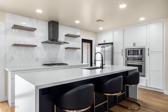 6614 E LATHAM Street, Scottsdale, AZ 85257