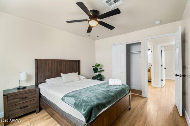 6614 E LATHAM Street, Scottsdale, AZ 85257