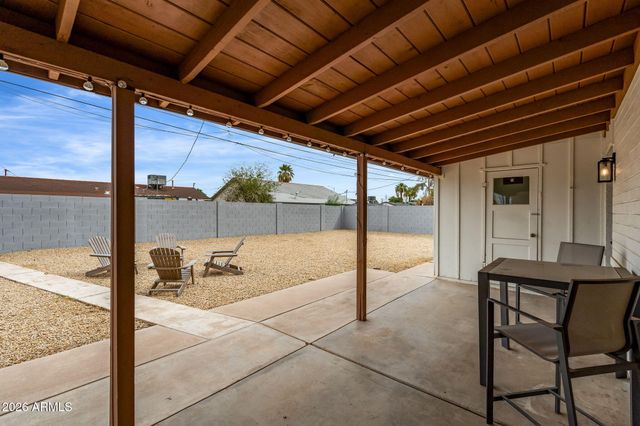6614 E LATHAM Street, Scottsdale, AZ 85257
