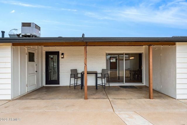 6614 E LATHAM Street, Scottsdale, AZ 85257