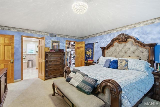 2349 Greenfield Drive, Belleville, IL 62221