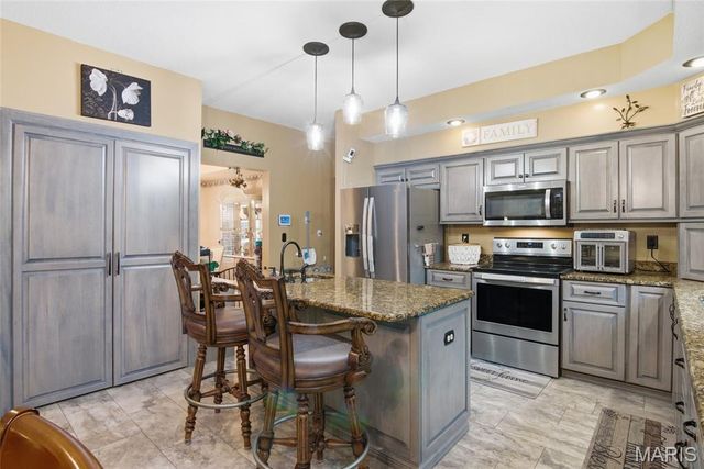 2349 Greenfield Drive, Belleville, IL 62221