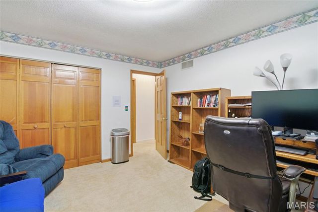 2349 Greenfield Drive, Belleville, IL 62221