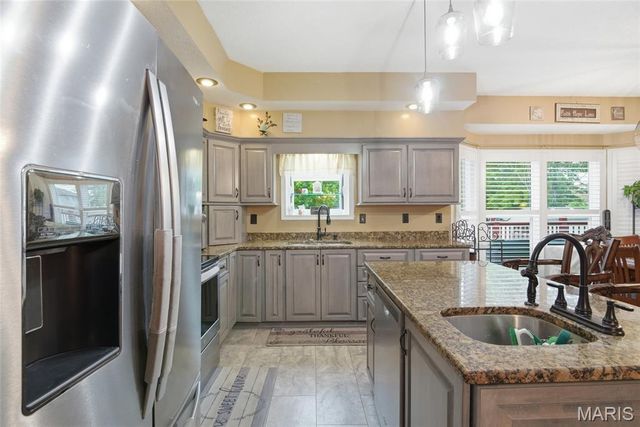 2349 Greenfield Drive, Belleville, IL 62221