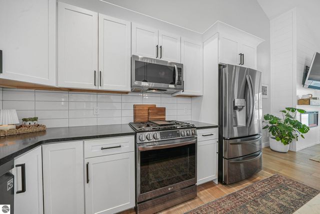 4771 Arbor Grove Drive, Traverse City, MI 49685