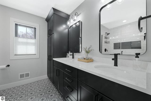 4771 Arbor Grove Drive, Traverse City, MI 49685