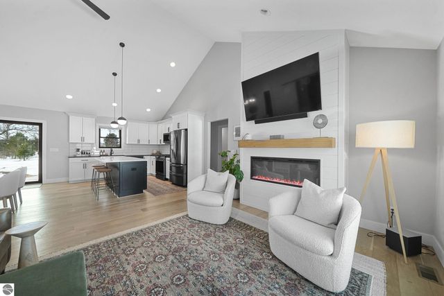 4771 Arbor Grove Drive, Traverse City, MI 49685