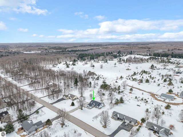 4771 Arbor Grove Drive, Traverse City, MI 49685