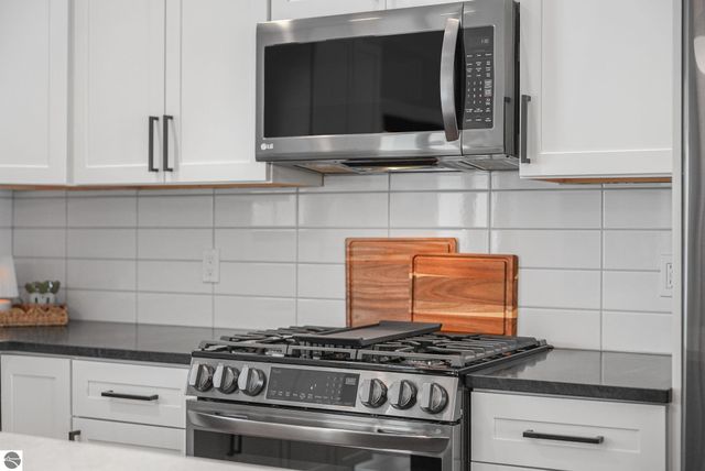 4771 Arbor Grove Drive, Traverse City, MI 49685