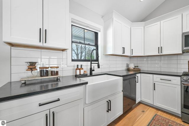 4771 Arbor Grove Drive, Traverse City, MI 49685