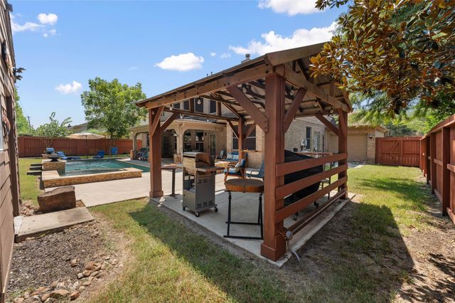 3007 Macoma Avenue, Pearland, TX 77581