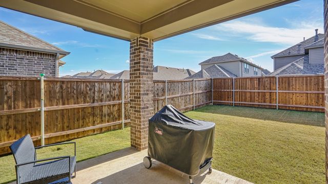 1916 Jumper Fields Drive, Aubrey, TX 76227