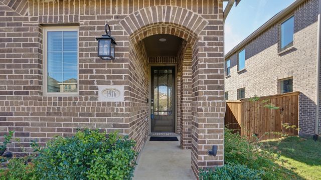 1916 Jumper Fields Drive, Aubrey, TX 76227