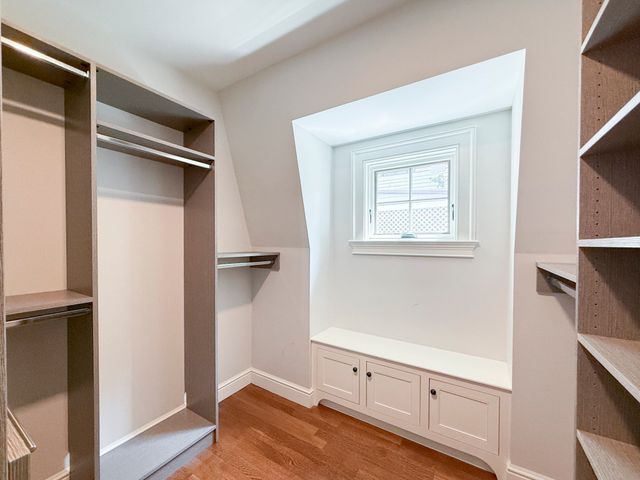 35 Willard St, Cambridge, MA 02138