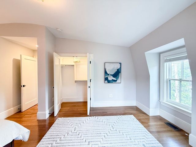 35 Willard St, Cambridge, MA 02138
