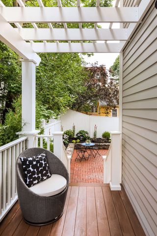 35 Willard St, Cambridge, MA 02138
