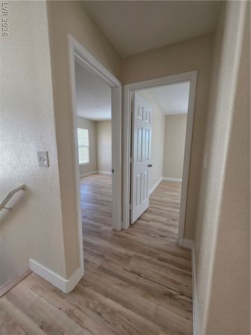5032 Whistling Acres Avenue, Las Vegas, NV 89131