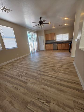 5032 Whistling Acres Avenue, Las Vegas, NV 89131