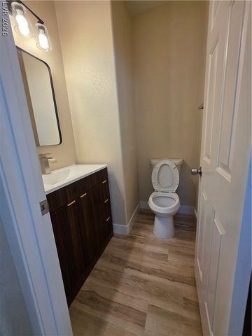 5032 Whistling Acres Avenue, Las Vegas, NV 89131