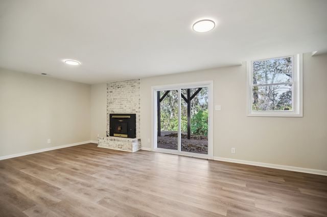 8132 Cloverland Dr, Nashville, TN 37211