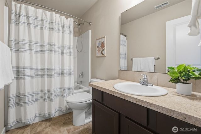 10339 White Deer Place NW, Silverdale, WA 98383