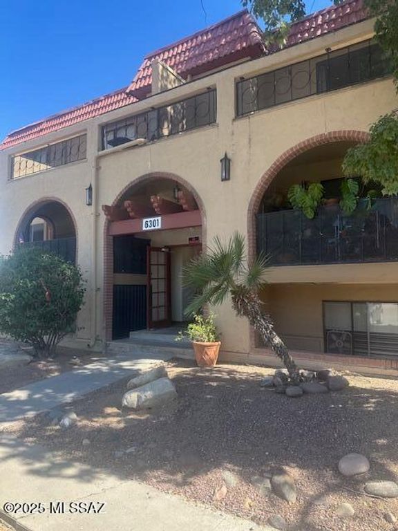 6301 N Barcelona Ct Unit 1001, Tucson, AZ 85704
