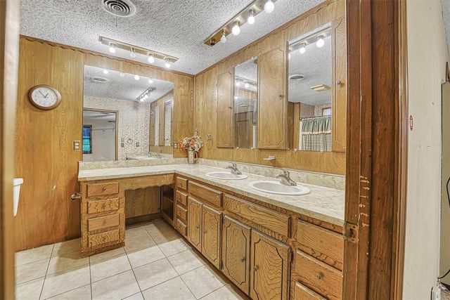 1500 Scott Street, Altus, OK 73521
