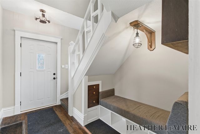 821 College Avenue, Grand Rapids, MI 49503