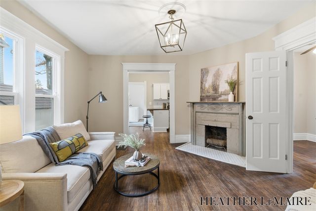 821 College Avenue, Grand Rapids, MI 49503