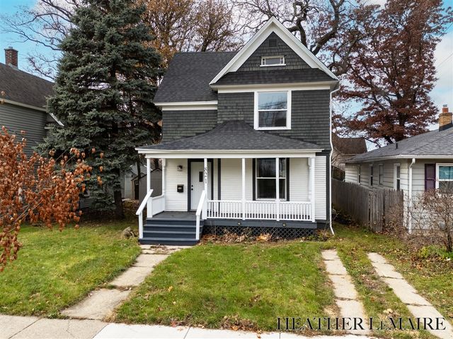 821 College Avenue, Grand Rapids, MI 49503