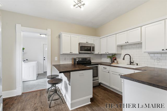 821 College Avenue, Grand Rapids, MI 49503