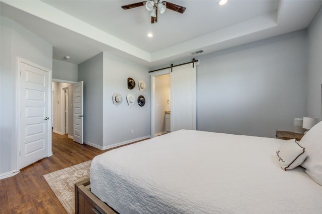 308 E Houston Street, Leonard, TX 75452