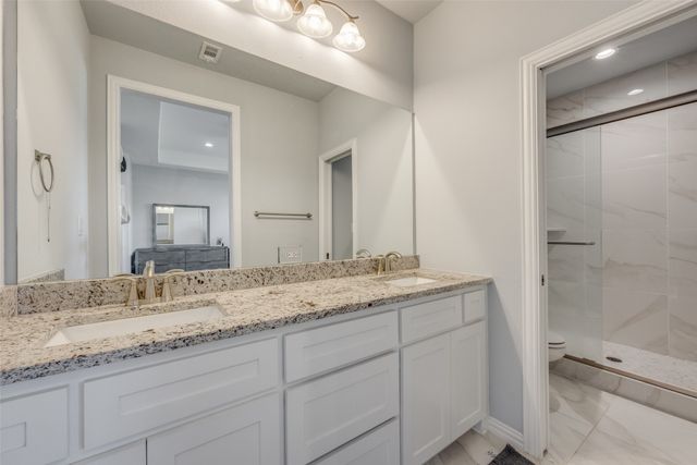 308 E Houston Street, Leonard, TX 75452