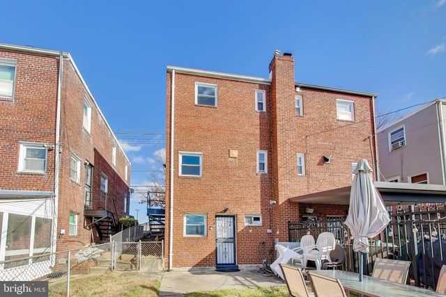 5864 EASTERN AVE NE, Washington, DC 20011