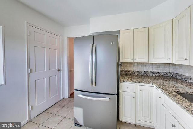 5864 EASTERN AVE NE, Washington, DC 20011