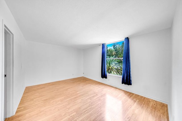 8320 Sands Point Blvd 208M, Tamarac, FL 33321